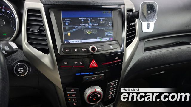 KG Mobility (SsangYong) Tivoli Diesel LX 2WD 2016 — фото 14