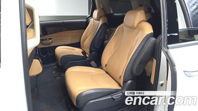 Kia Carnival (IV) Gasoline 9-Seater Noblesse 2023 — фото 11