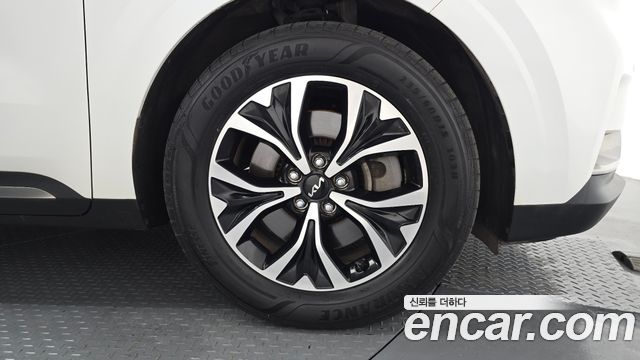 Kia Carnival (IV) Gasoline 9-Seater Noblesse 2023 — фото 21