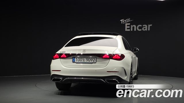 Mercedes-Benz E-Class (W214) E200 AMG Line 2026 — фото 4