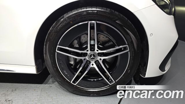 Mercedes-Benz E-Class (W214) E200 AMG Line 2026 — фото 5