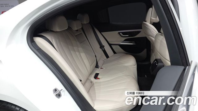 Mercedes-Benz E-Class (W214) E200 AMG Line 2026 — фото 12