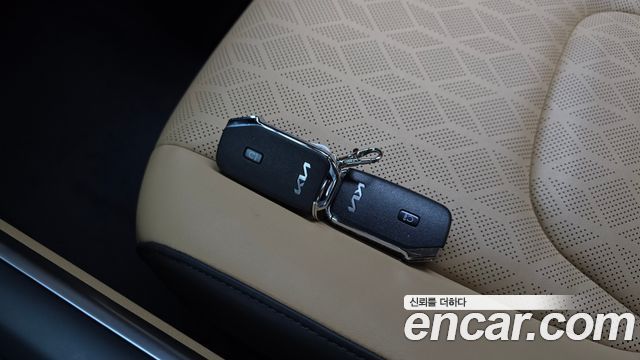Kia Carnival (IV) Diesel 9-Seater Prestige 2023 — фото 17