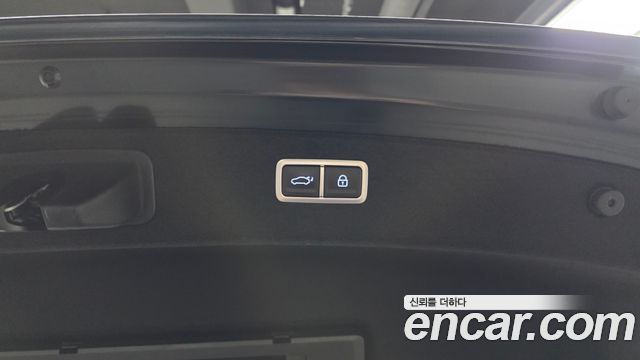 Genesis G80 (RG3) Gasoline 2.5 Turbo AWD 2022 — фото 17