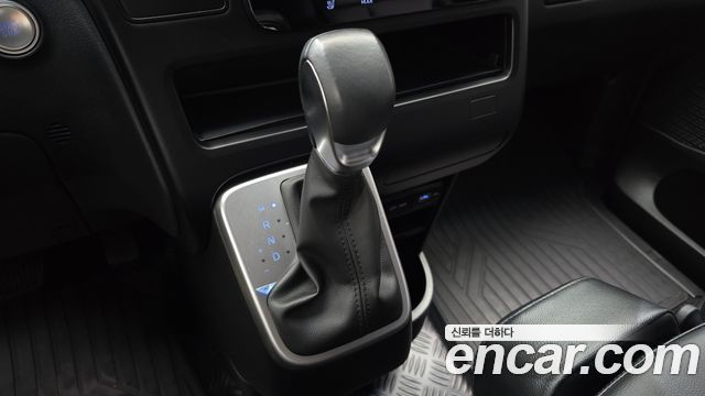 Hyundai Staria Cargo 3-Seater Modern 2022 — фото 9