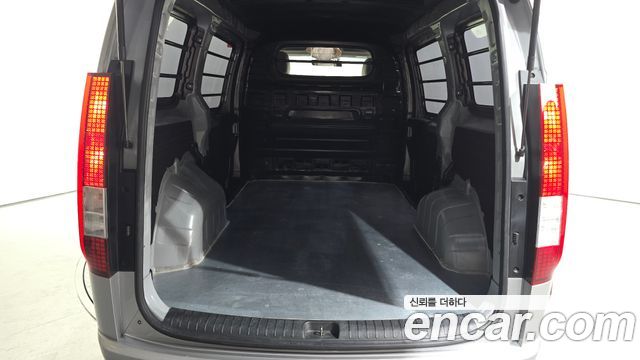 Hyundai Staria Cargo 3-Seater Modern 2022 — фото 16