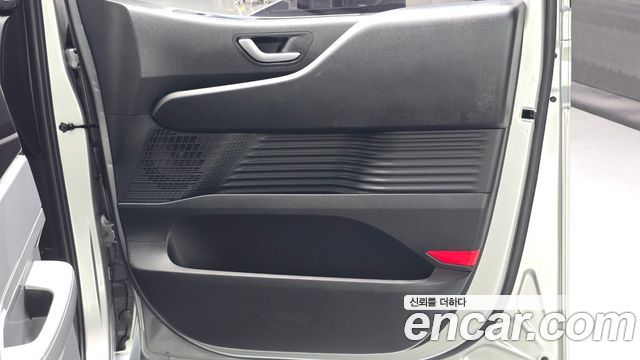 Hyundai Staria Cargo 3-Seater Modern 2022 — фото 25
