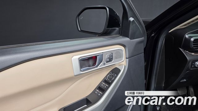 Ford Explorer (VI) 3.0 PHEV 2021 — фото 35