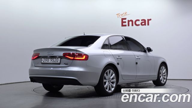 Audi A4 2.0 TFSI Quattro Dynamic B8 2013 — фото 2