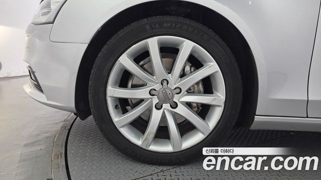 Audi A4 2.0 TFSI Quattro Dynamic B8 2013 — фото 5