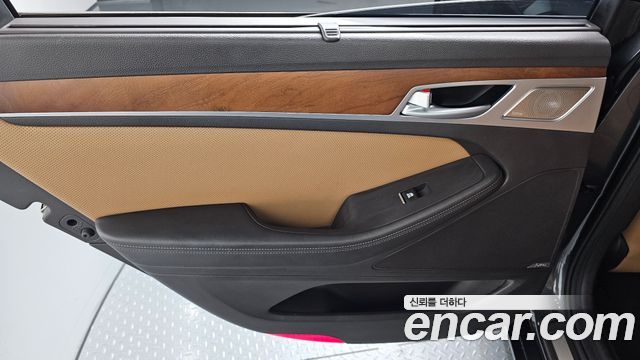 Genesis G80 3.3 GDI AWD Prestige 2019 — фото 25