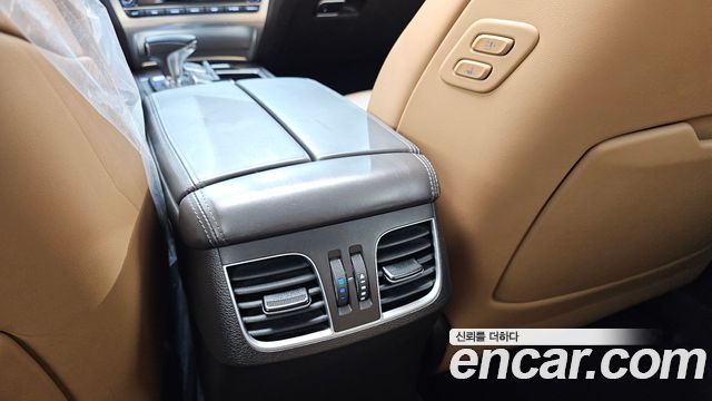 Genesis G80 3.3 GDI AWD Prestige 2019 — фото 36