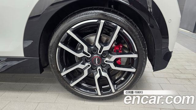 MINI Cooper S (IV) JCW 2025 — фото 21