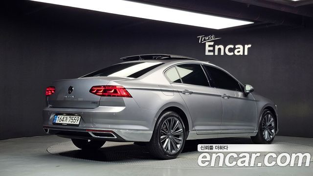 Volkswagen Passat GT (B8) 2.0 TDI 4Motion Prestige 2021 — фото 2