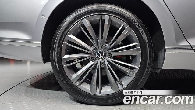 Volkswagen Passat GT (B8) 2.0 TDI 4Motion Prestige 2021 — фото 5