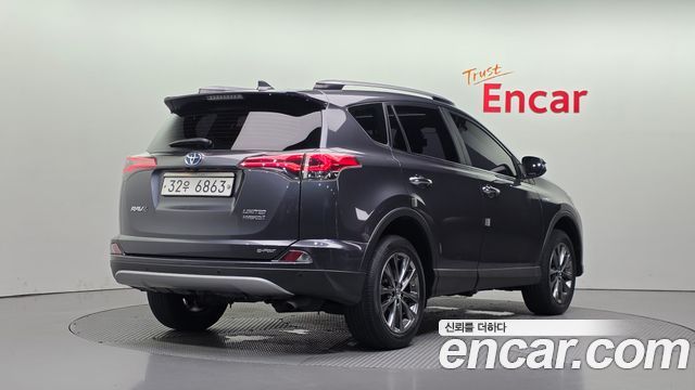 Toyota RAV4 2.5 4WD Hybrid 4th 2018 — фото 2