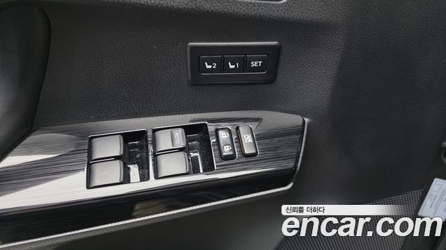 Toyota RAV4 2.5 4WD Hybrid 4th 2018 — фото 11
