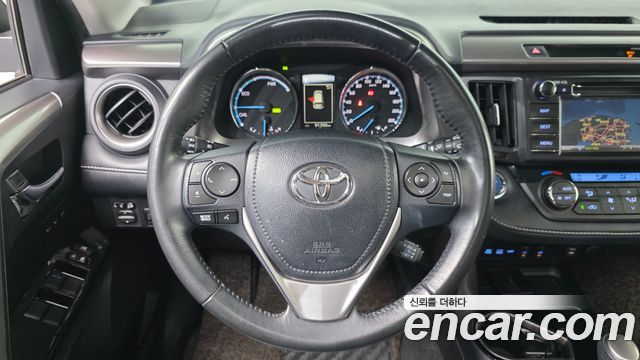 Toyota RAV4 2.5 4WD Hybrid 4th 2018 — фото 13