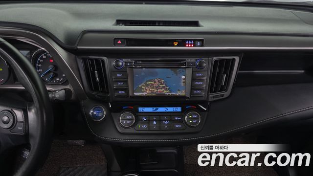 Toyota RAV4 2.5 4WD Hybrid 4th 2018 — фото 14