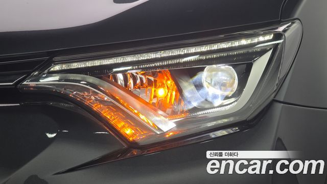 Toyota RAV4 2.5 4WD Hybrid 4th 2018 — фото 22