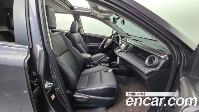Toyota RAV4 2.5 4WD Hybrid 4th 2018 — фото 26