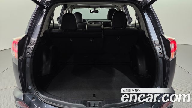 Toyota RAV4 2.5 4WD Hybrid 4th 2018 — фото 27