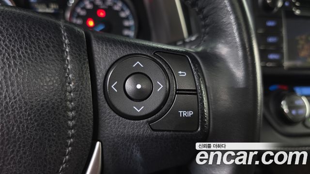 Toyota RAV4 2.5 4WD Hybrid 4th 2018 — фото 34
