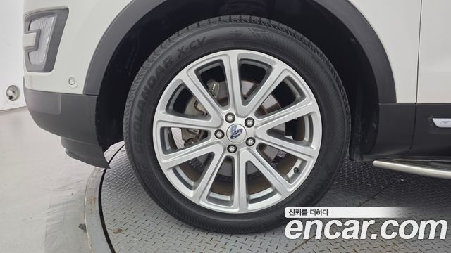 Ford Explorer 2.3 Limited 4WD 5th 2017 — фото 5