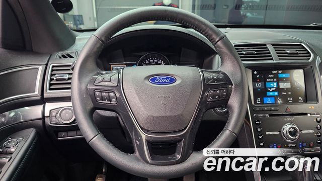 Ford Explorer 2.3 Limited 4WD 5th 2017 — фото 14