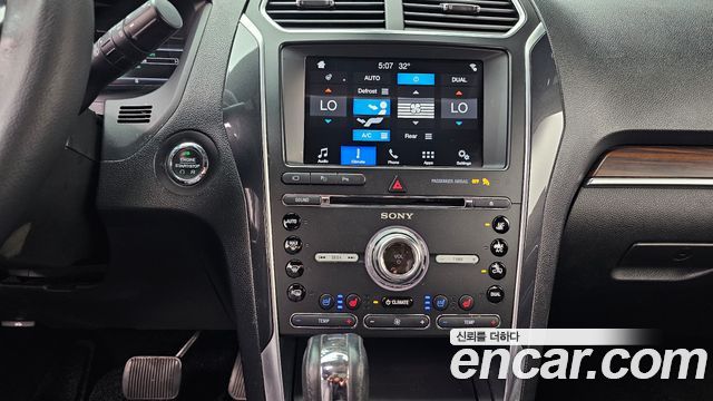 Ford Explorer 2.3 Limited 4WD 5th 2017 — фото 15
