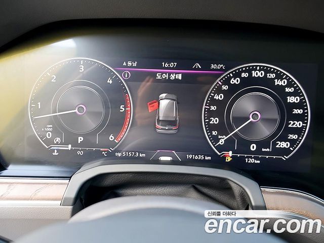 Volkswagen Touareg (III) 3.0 TDI Prestige 2021 — фото 6