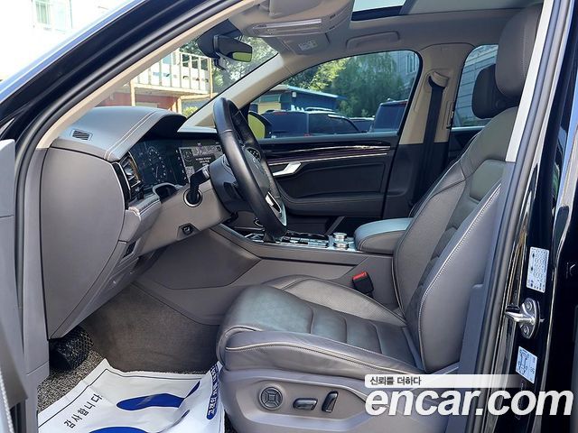 Volkswagen Touareg (III) 3.0 TDI Prestige 2021 — фото 15