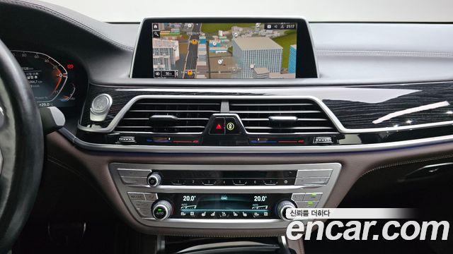 BMW 7 Series (G11) 730Ld xDrive M Sport 2021 — фото 16