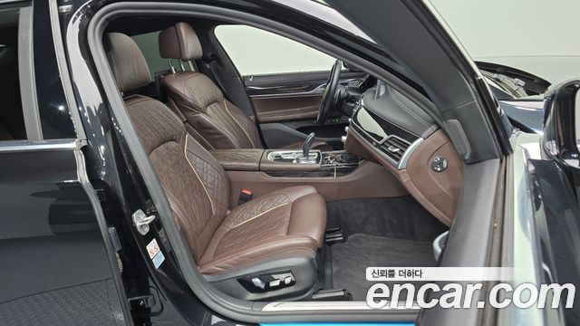 BMW 7 Series (G11) 730Ld xDrive M Sport 2021 — фото 32