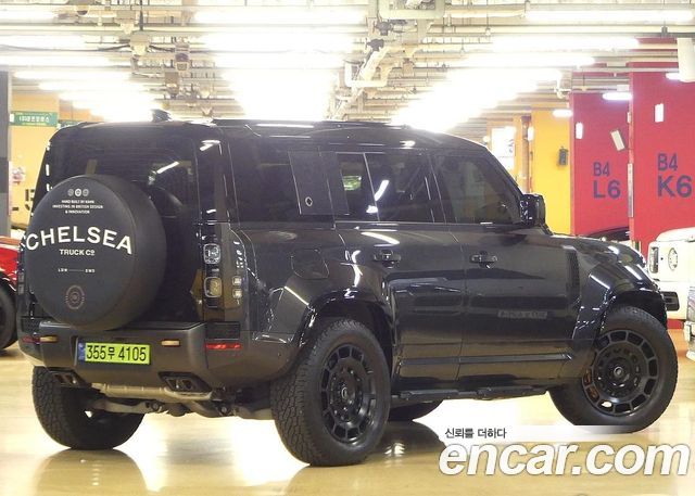 Land Rover Defender (L663) 110 P635 Octa Edition 1 2025 — фото 3