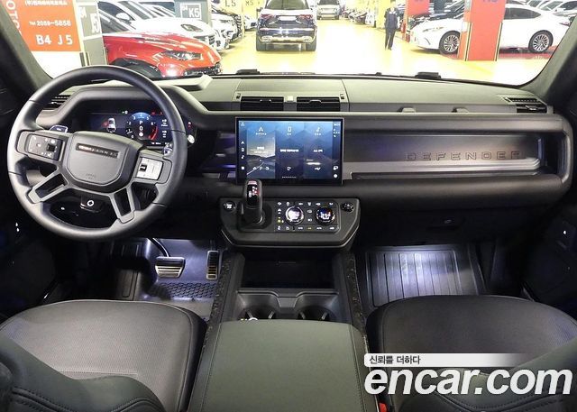 Land Rover Defender (L663) 110 P635 Octa Edition 1 2025 — фото 4