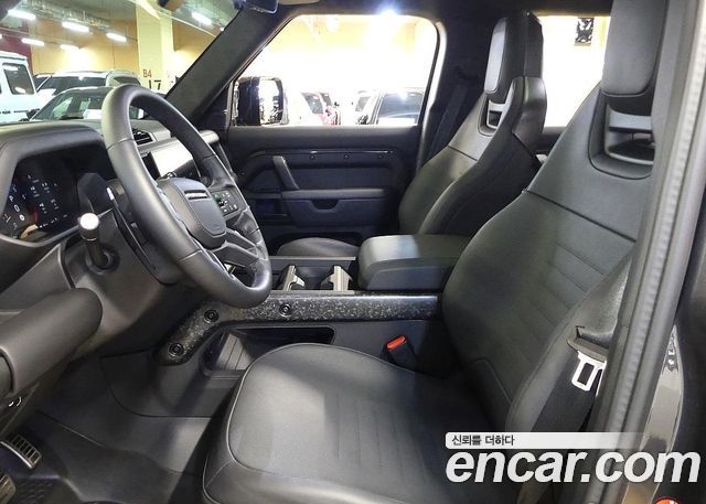 Land Rover Defender (L663) 110 P635 Octa Edition 1 2025 — фото 8