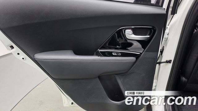 Kia Niro EV Prestige 2022 — фото 25