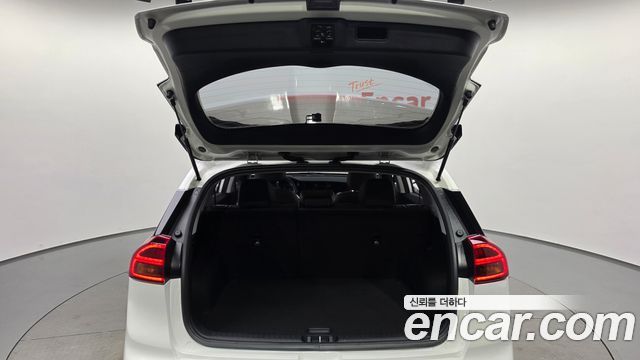 Kia Niro EV Prestige 2022 — фото 31