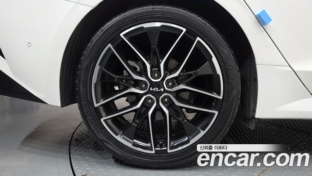 Kia K5 (III) 1.6 Turbo Signature 2023 — фото 5