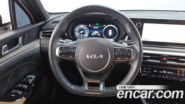 Kia K5 (III) 1.6 Turbo Signature 2023 — фото 13
