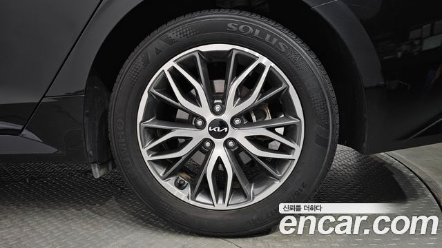 Kia K5 (III) 2.0 Trendy 2023 — фото 21