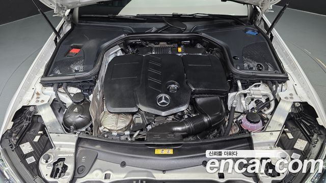 Mercedes-Benz E-Class (W213) E220d 4MATIC AMG Line 2022 — фото 6