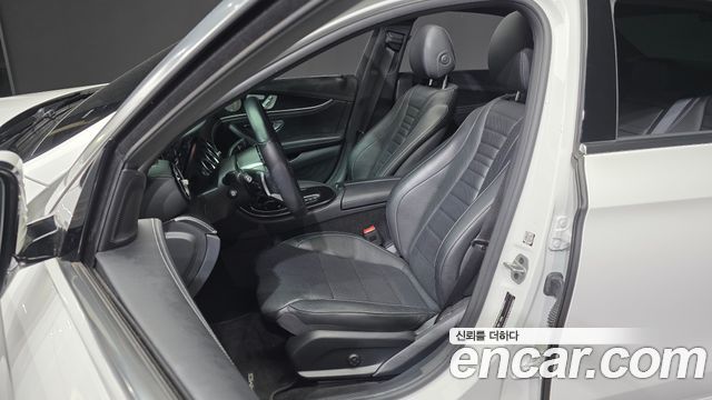 Mercedes-Benz E-Class (W213) E220d 4MATIC AMG Line 2022 — фото 10