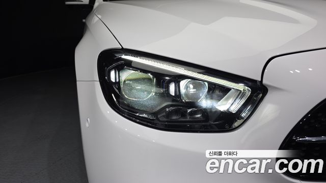 Mercedes-Benz E-Class (W213) E220d 4MATIC AMG Line 2022 — фото 22