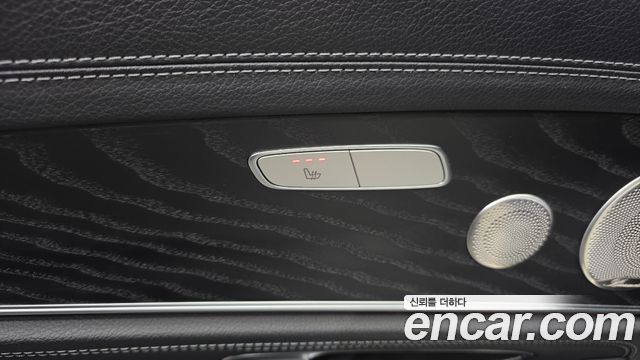 Mercedes-Benz E-Class (W213) E220d 4MATIC AMG Line 2022 — фото 31