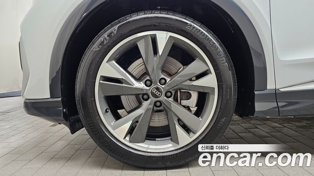 Audi Q4 e-tron (F4) 40 Premium 2022 — фото 5