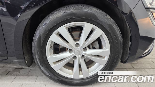 Renault Korea SM6 2.0 GDe SE 2020 — фото 21