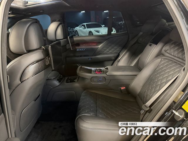 Genesis G90 (RS4) Gasoline 3.5 Turbo e-S/C AWD Black 2025 — фото 19