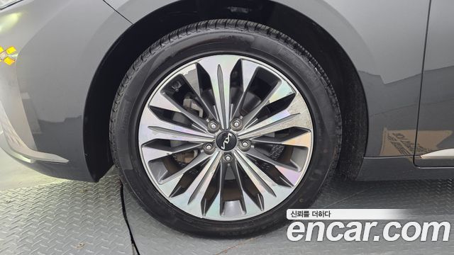 Kia K8 Hybrid Signature 2022 — фото 5